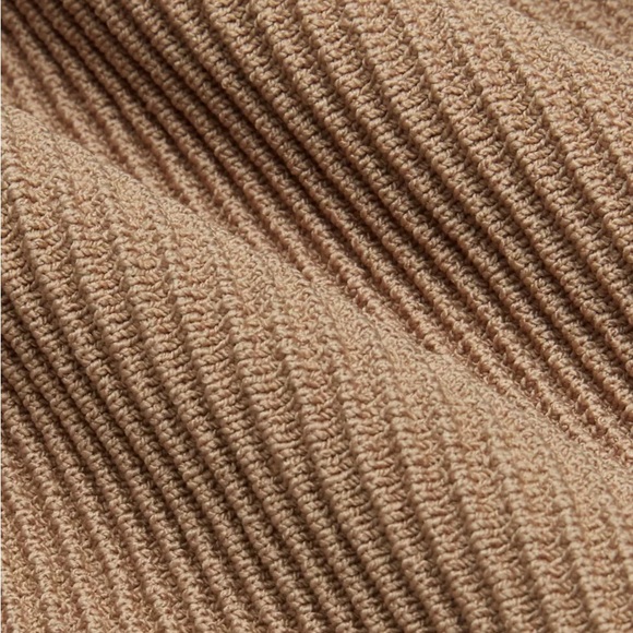 Aritzia Sculpt Knit Squareneck Crop Tank Gold Camel Size M - Picture 2 of 6